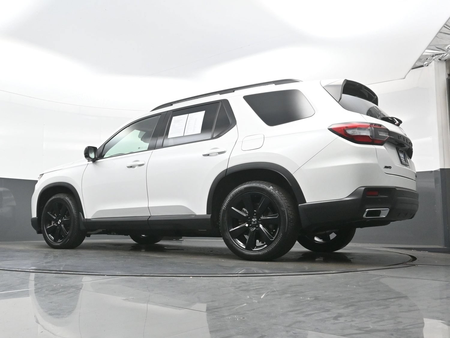 2025 Honda Pilot Black Edition - Photo 32