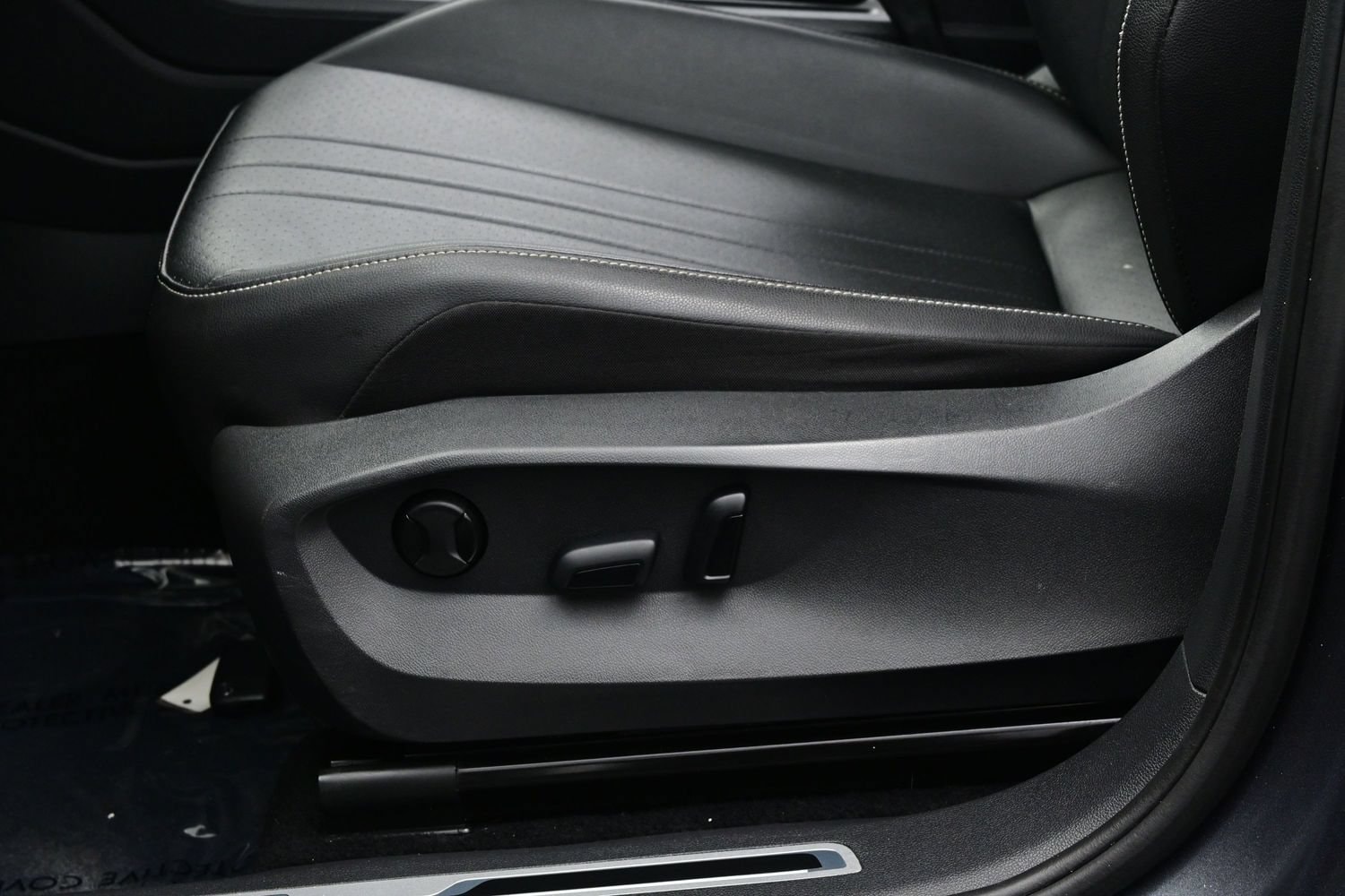 2023 Volkswagen Tiguan SE R-LINE BLACK - Photo 11