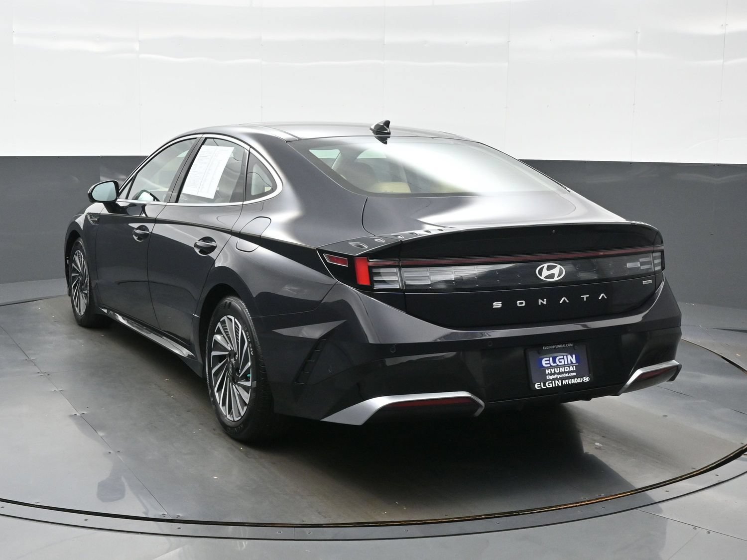 Certified 2025 Hyundai