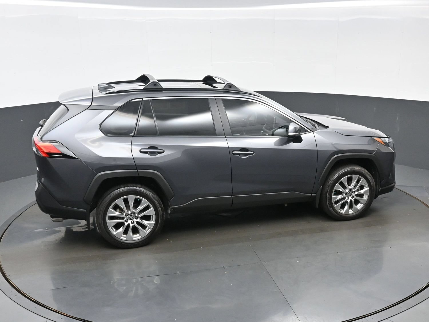2025 Toyota RAV4 XLE Premium - Photo 39