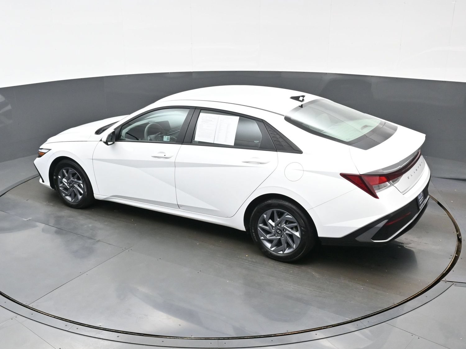 2024 Hyundai Elantra SEL - Photo 34