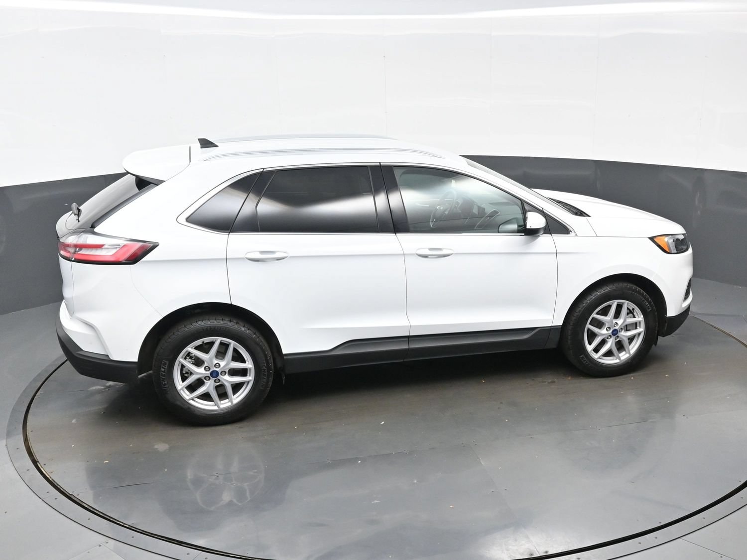 2024 Ford Edge SEL - Photo 37