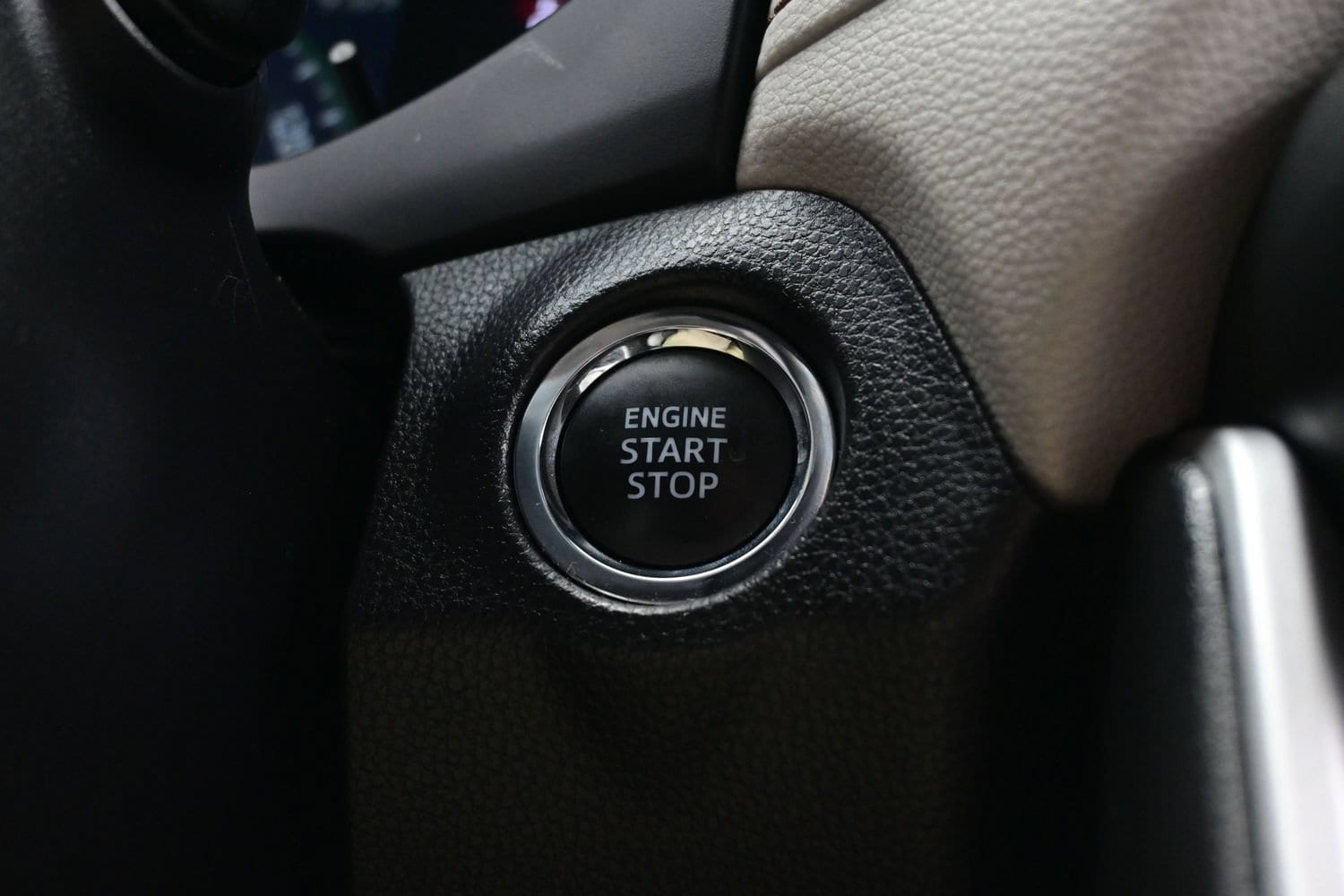 2025 Toyota RAV4 XLE Premium - Photo 24