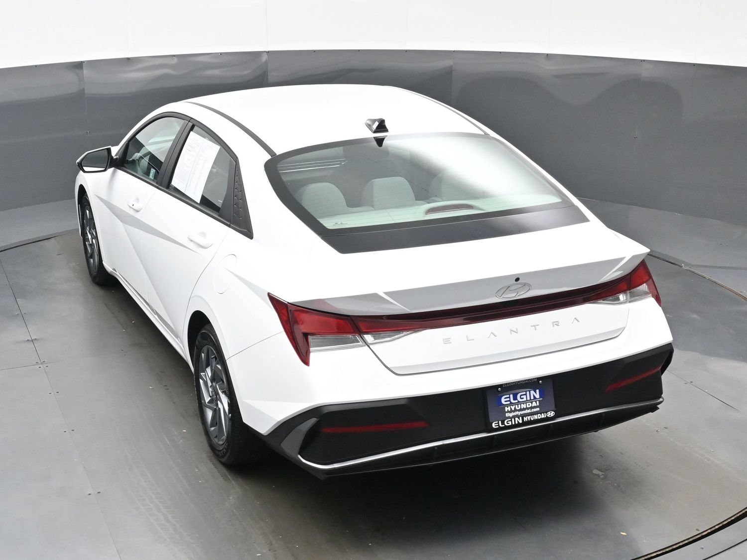 2024 Hyundai Elantra SEL - Photo 35