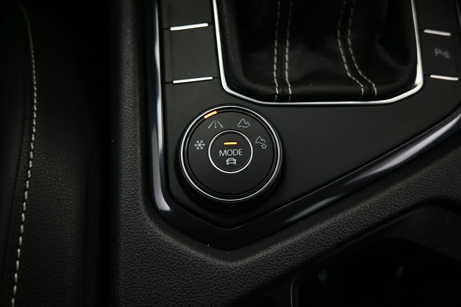 2023 Volkswagen Tiguan SE R-LINE BLACK - Photo 25