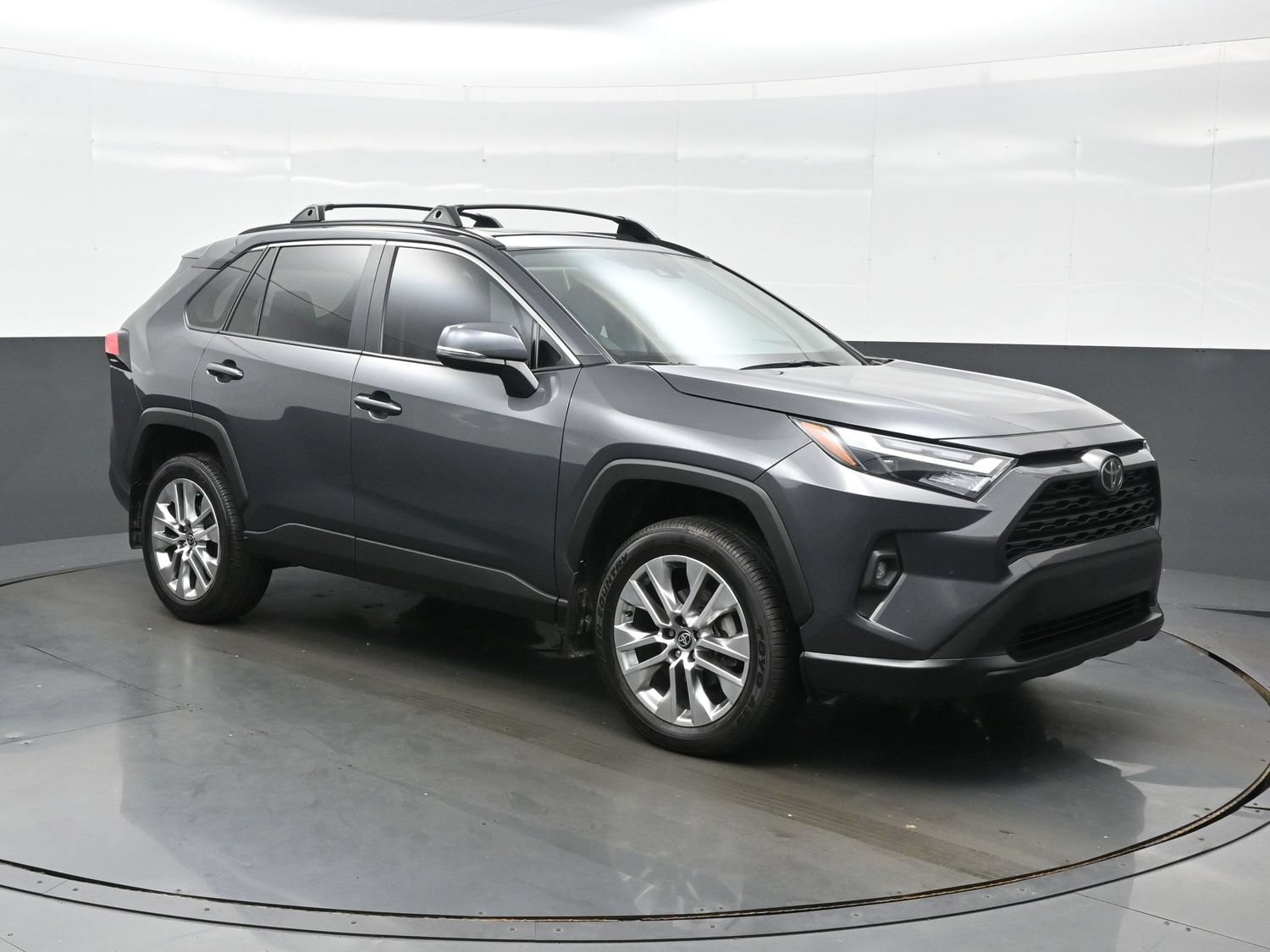 2025 Toyota RAV4 XLE Premium - Photo 8
