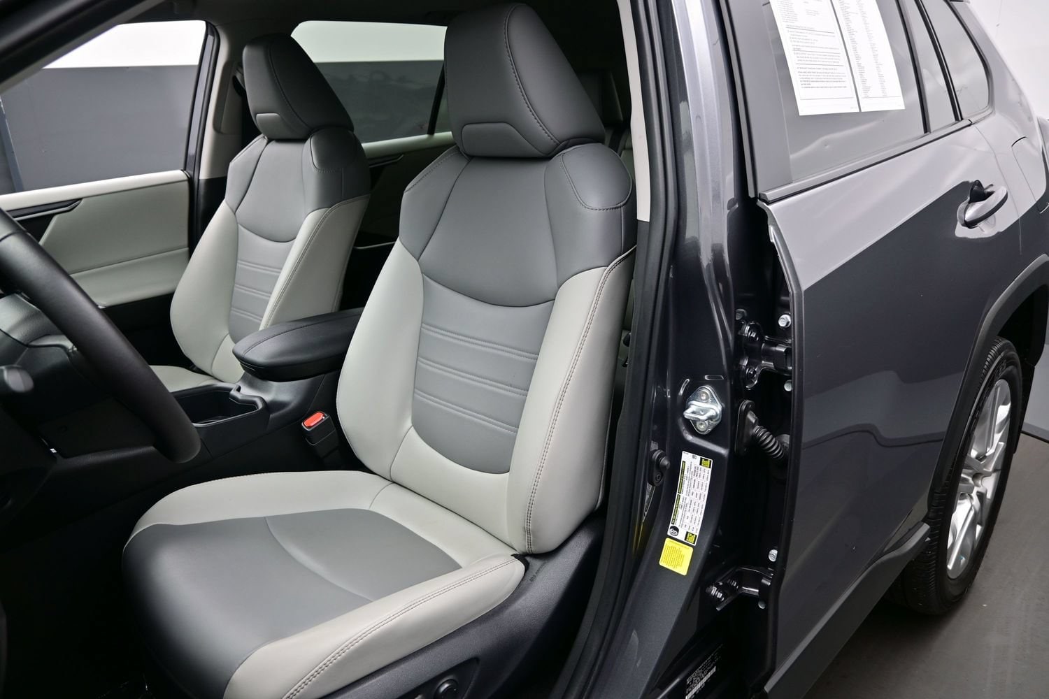 2025 Toyota RAV4 XLE Premium - Photo 12