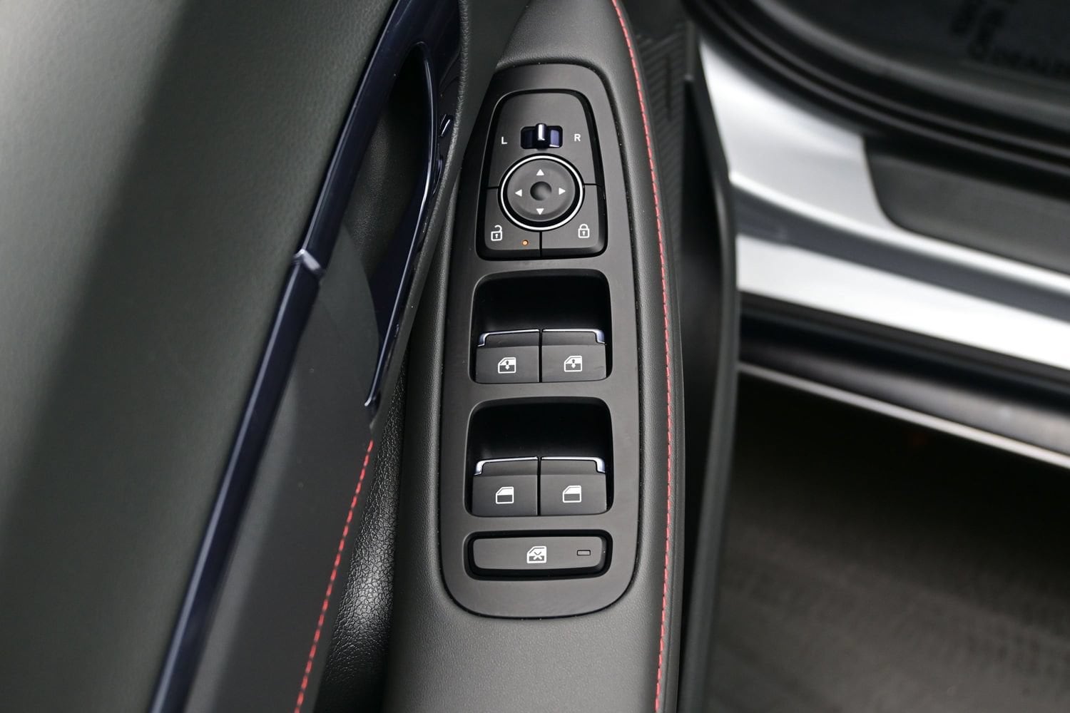 2025 Hyundai Sonata N Line - Photo 10