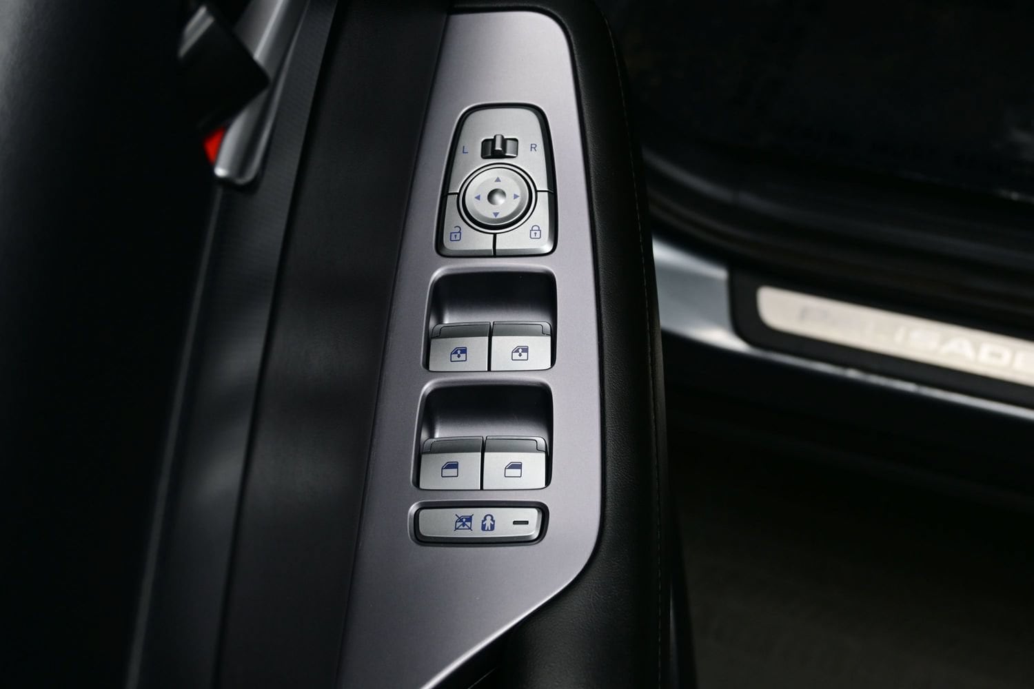 2024 Hyundai Palisade Limited - Photo 10