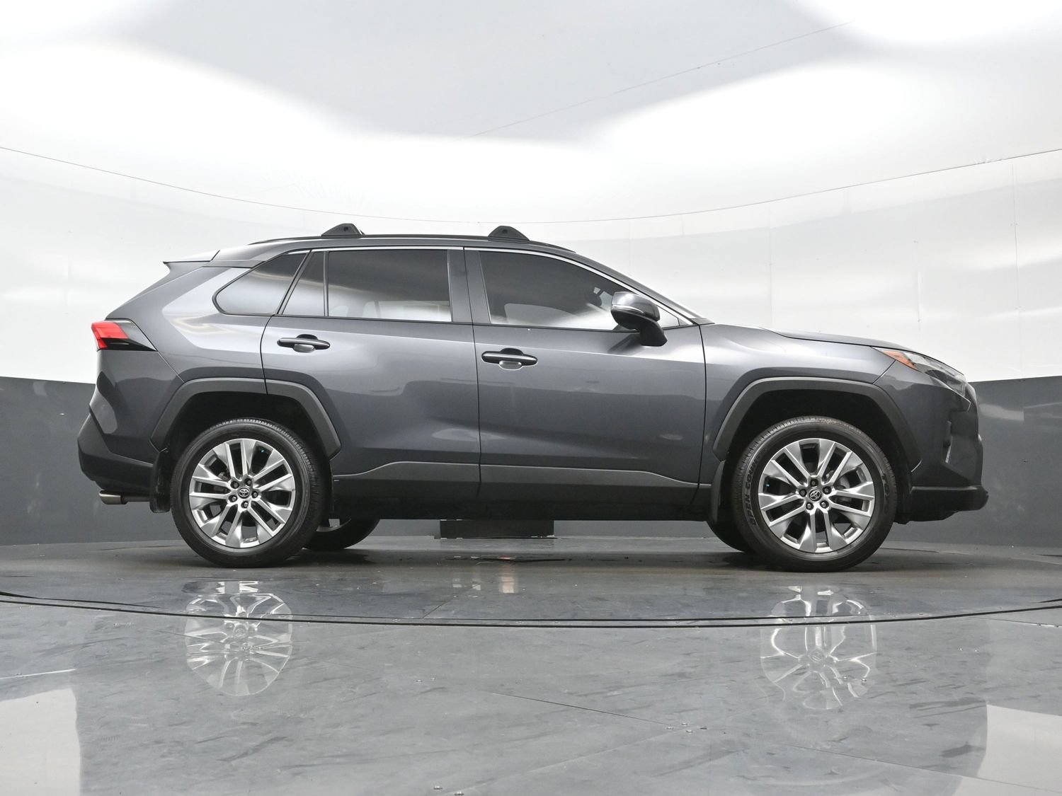 2025 Toyota RAV4 XLE Premium - Photo 33