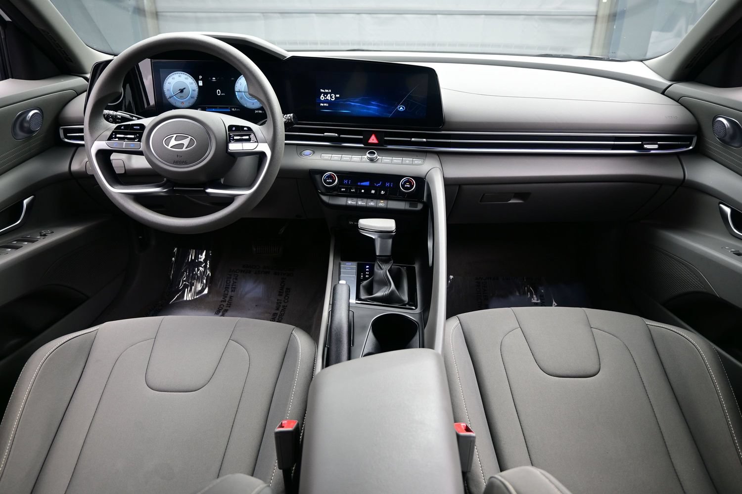 2024 Hyundai Elantra SEL - Photo 16