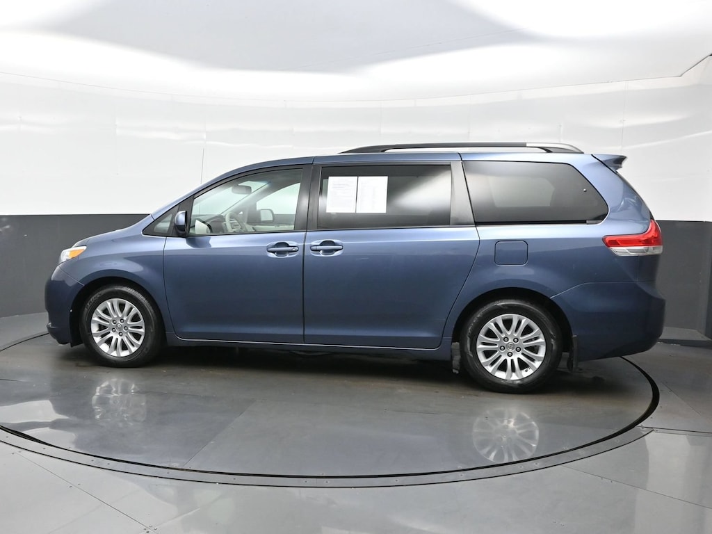 Used 2014 Toyota Sienna XLE Van