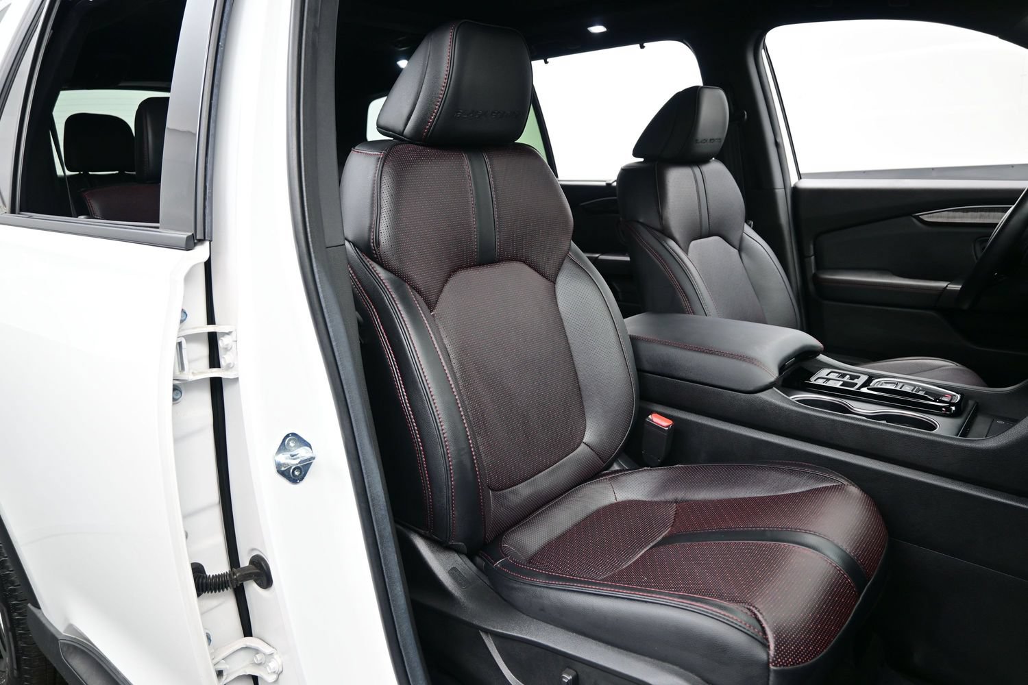 2025 Honda Pilot Black Edition - Photo 14