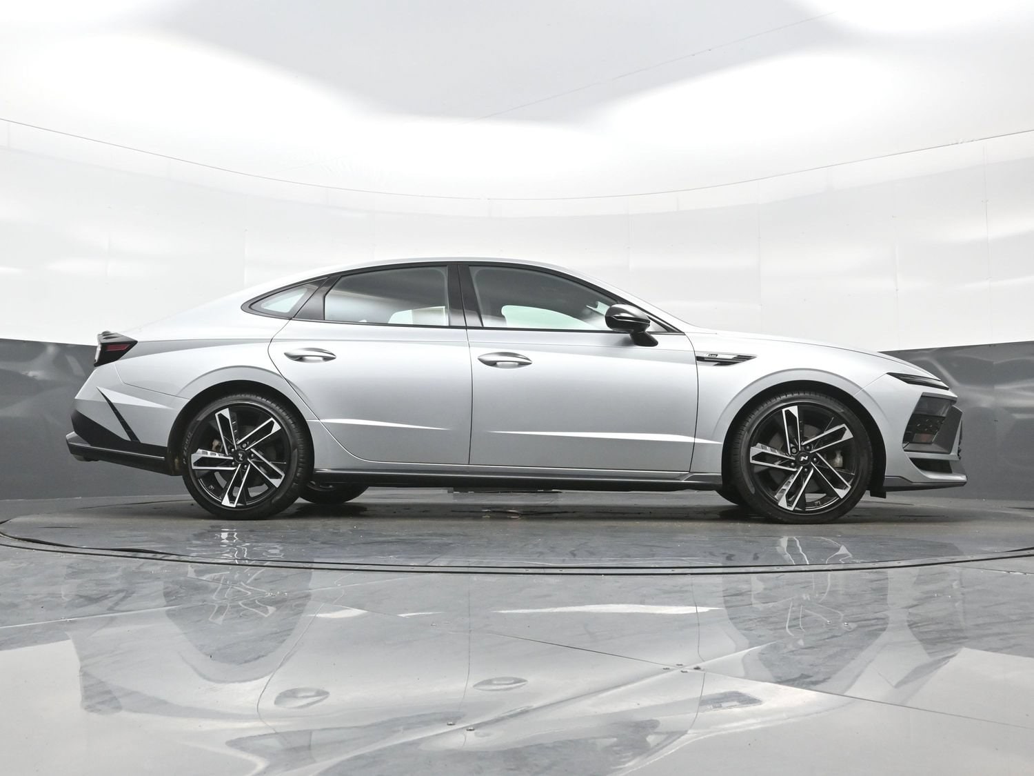 2025 Hyundai Sonata N Line - Photo 34