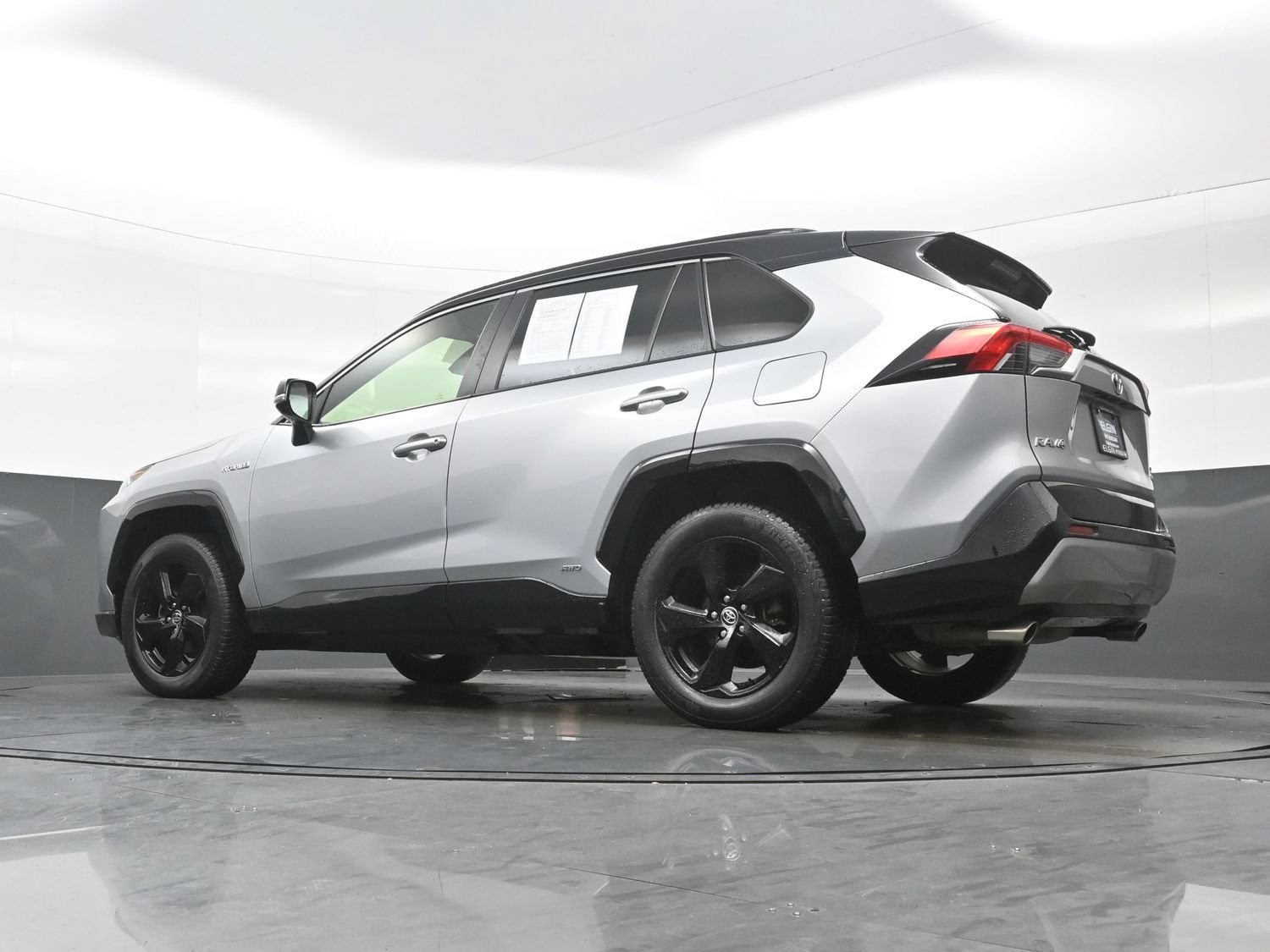 2020 Toyota RAV4 XSE - Photo 28