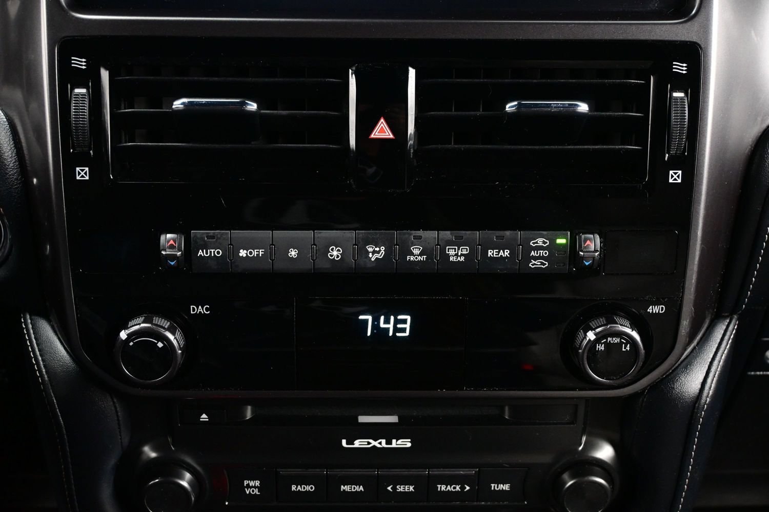 2023 Lexus GX Base - Photo 23