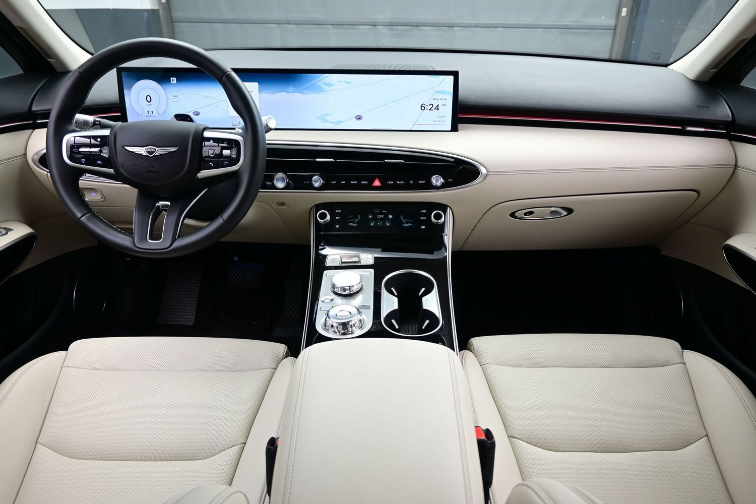 2026 GENESIS GV70 Standard - Photo 17