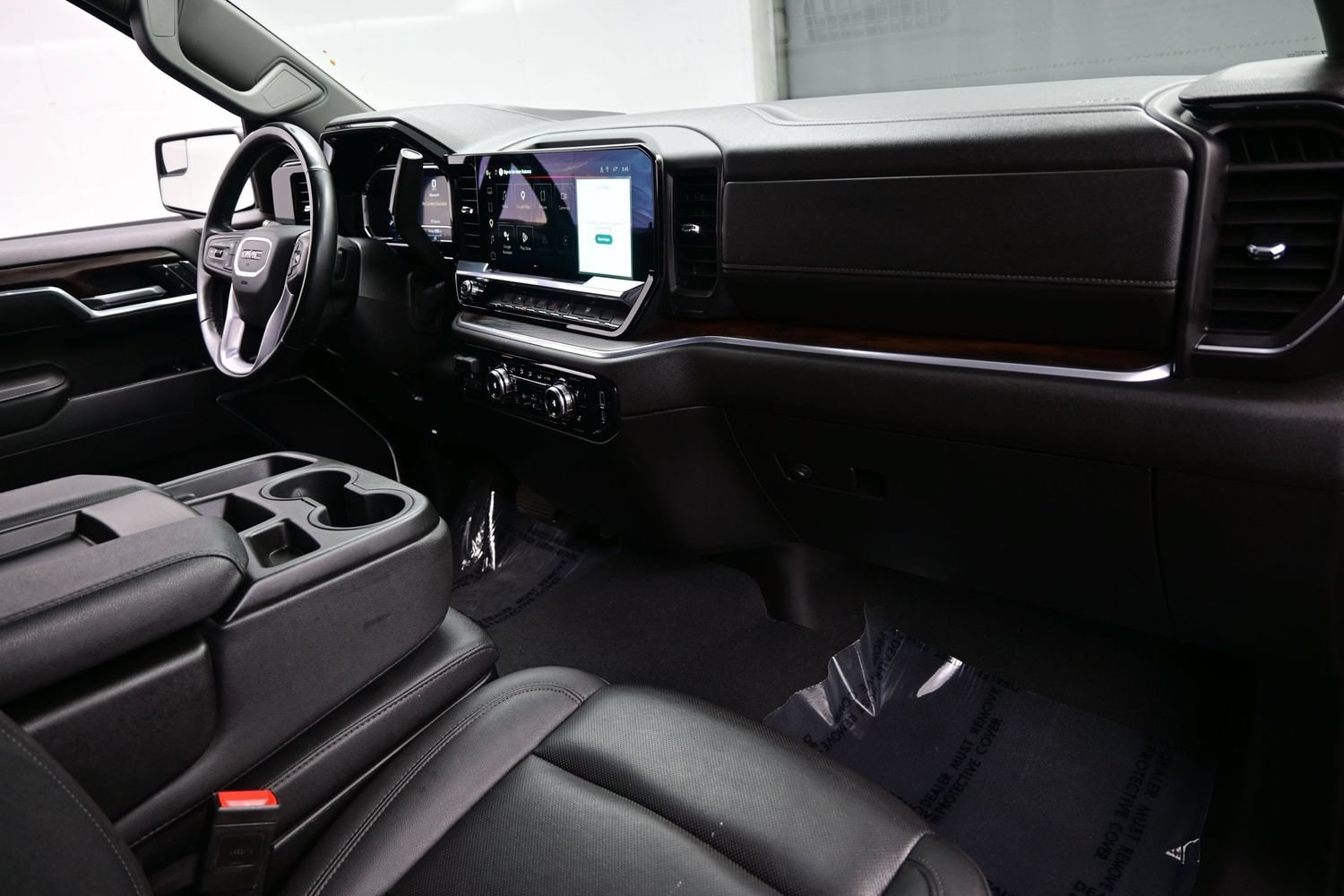 2025 GMC Sierra 1500 SLT - Photo 15