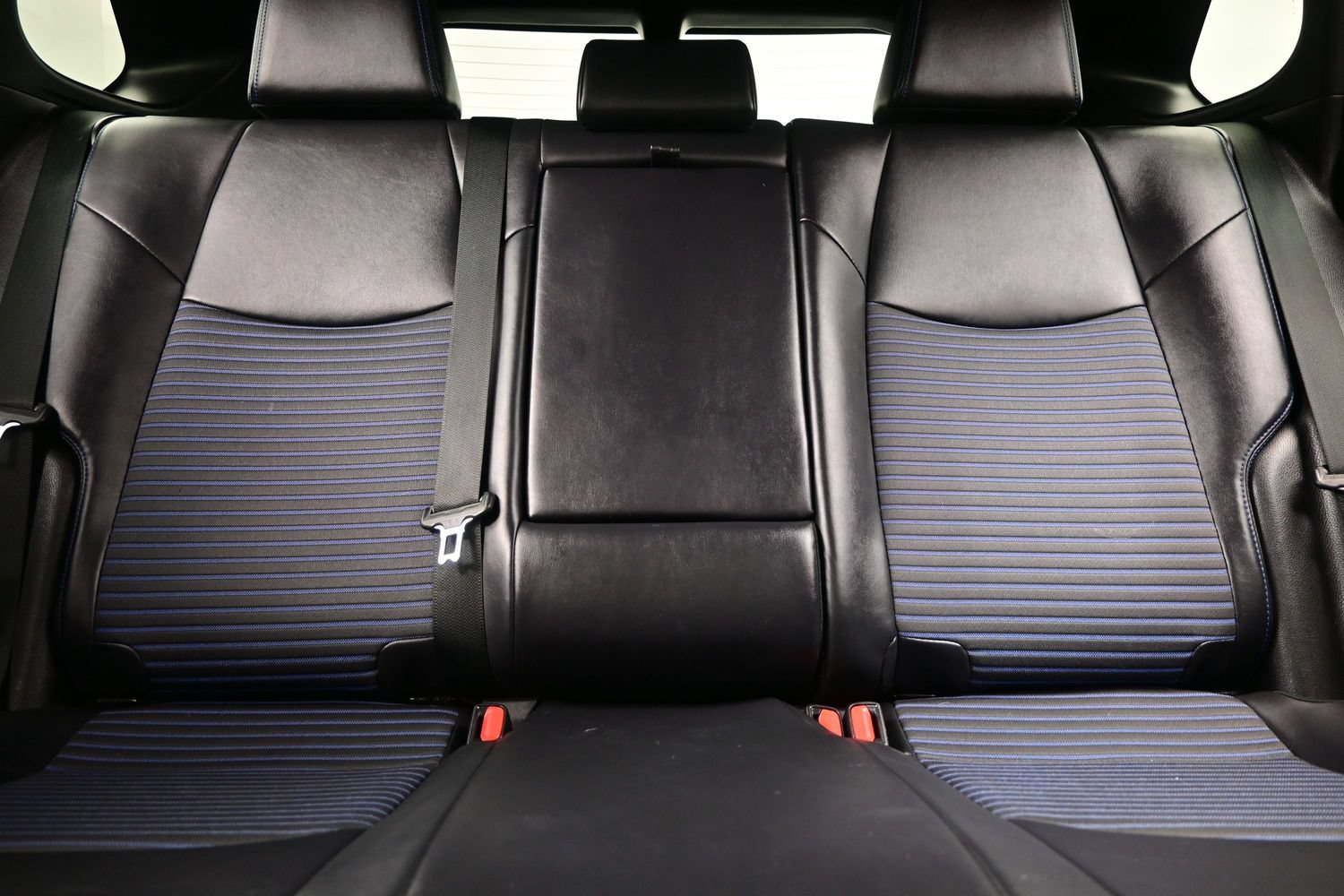 2020 Toyota RAV4 XSE - Photo 16