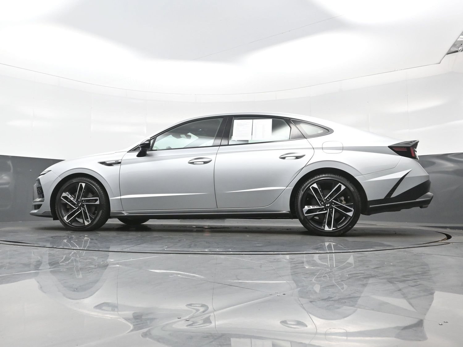 2025 Hyundai Sonata N Line - Photo 30