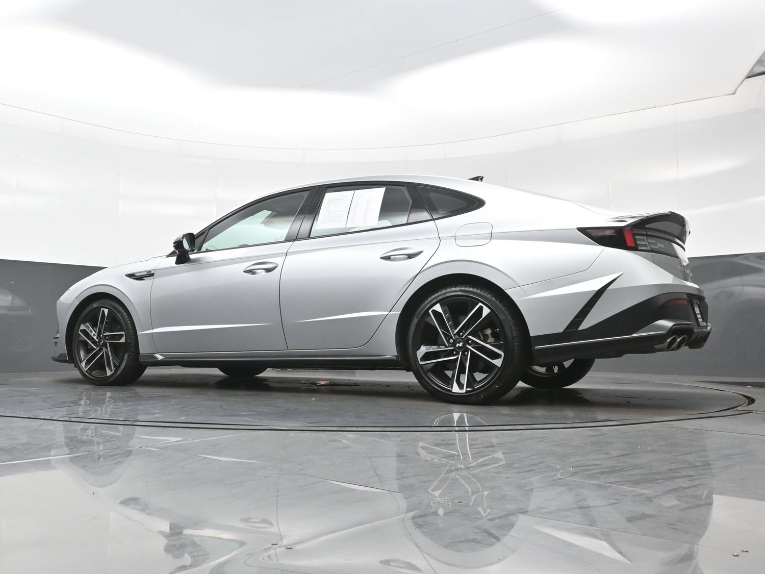 2025 Hyundai Sonata N Line - Photo 31
