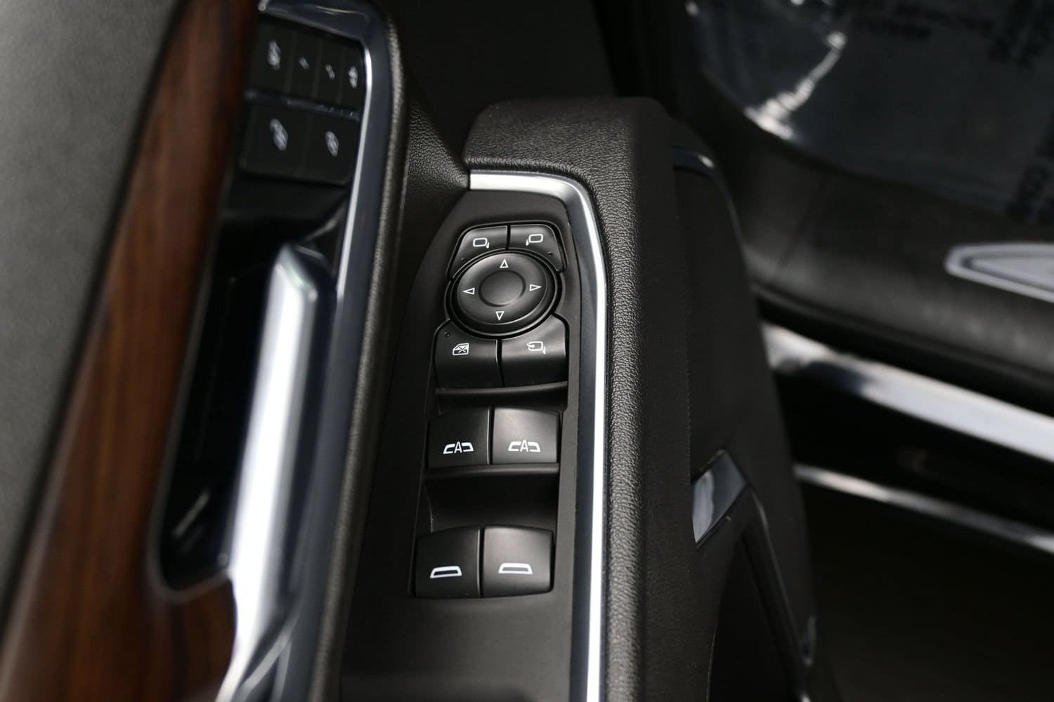 2025 GMC Sierra 1500 SLT - Photo 10