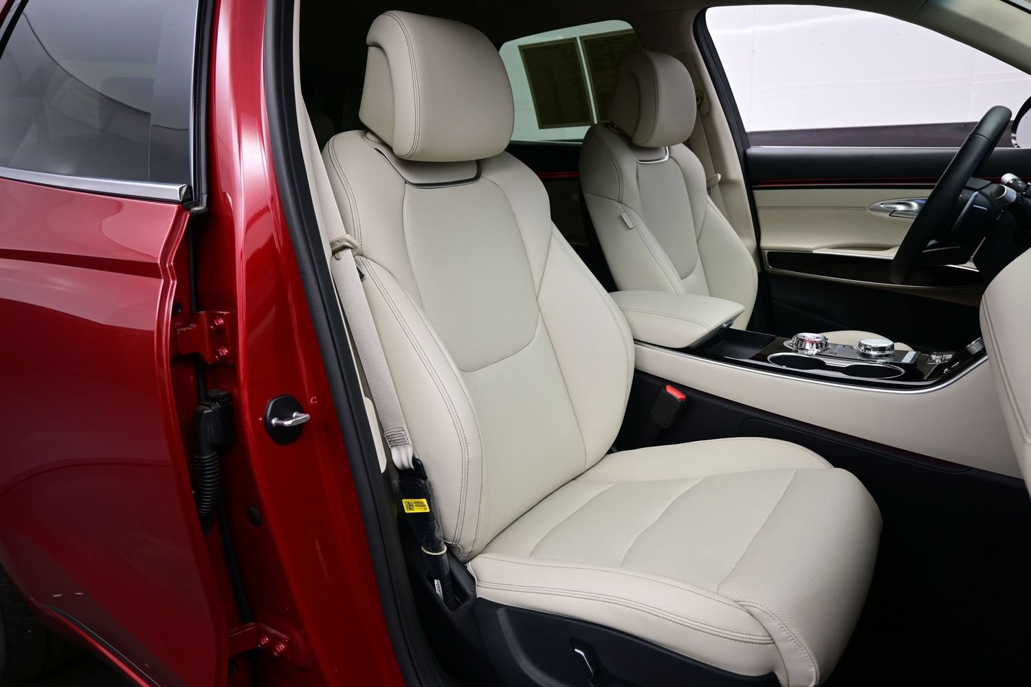 2026 GENESIS GV70 Standard - Photo 14
