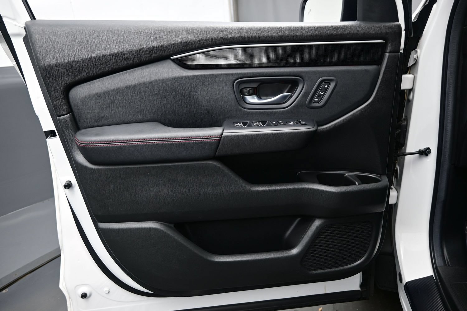 2025 Honda Pilot Black Edition - Photo 9