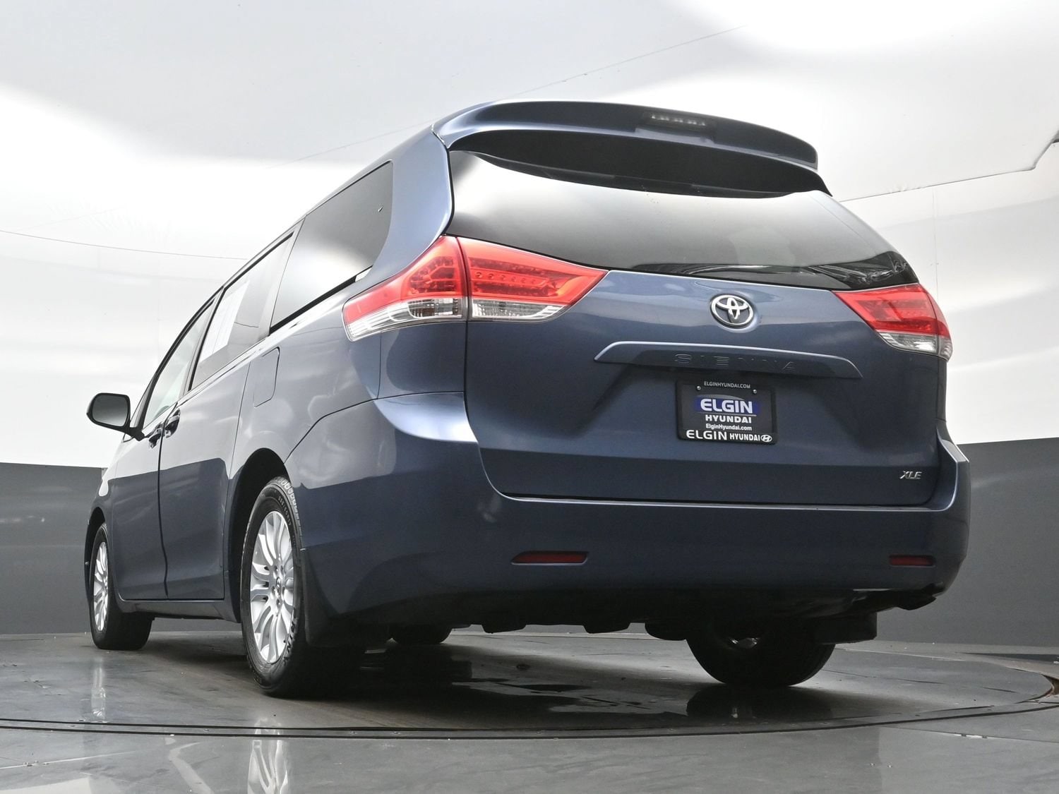 2014 Toyota Sienna XLE - Photo 26