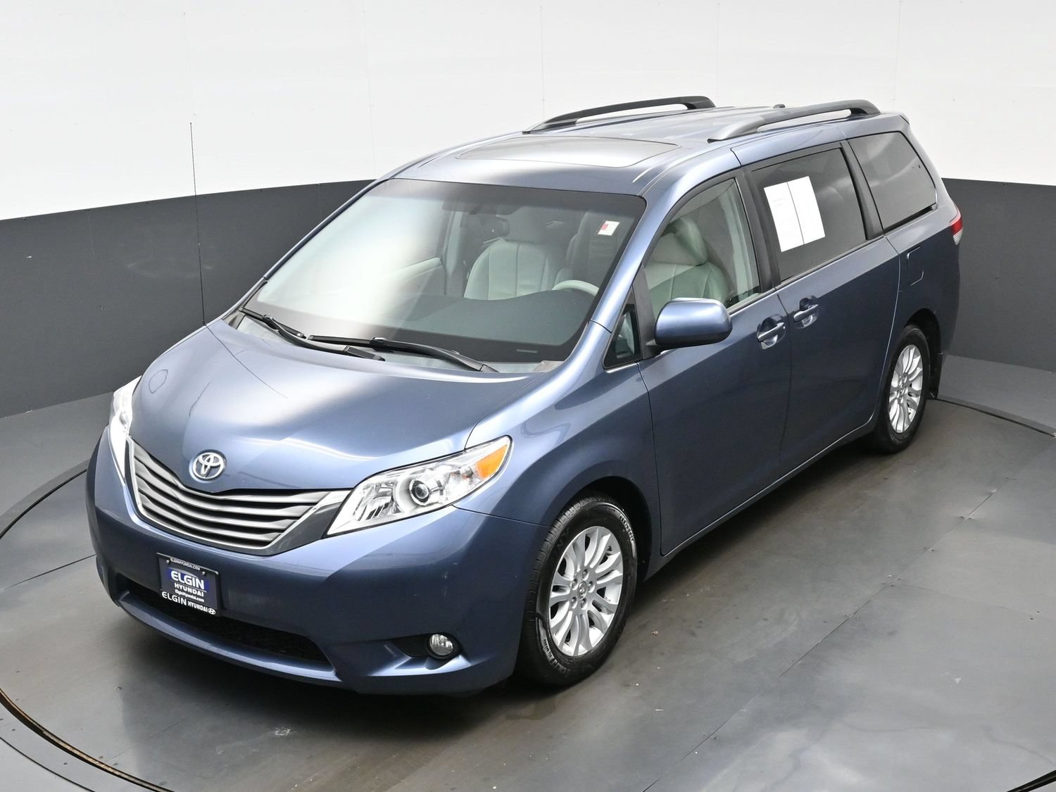 2014 Toyota Sienna XLE - Photo 30