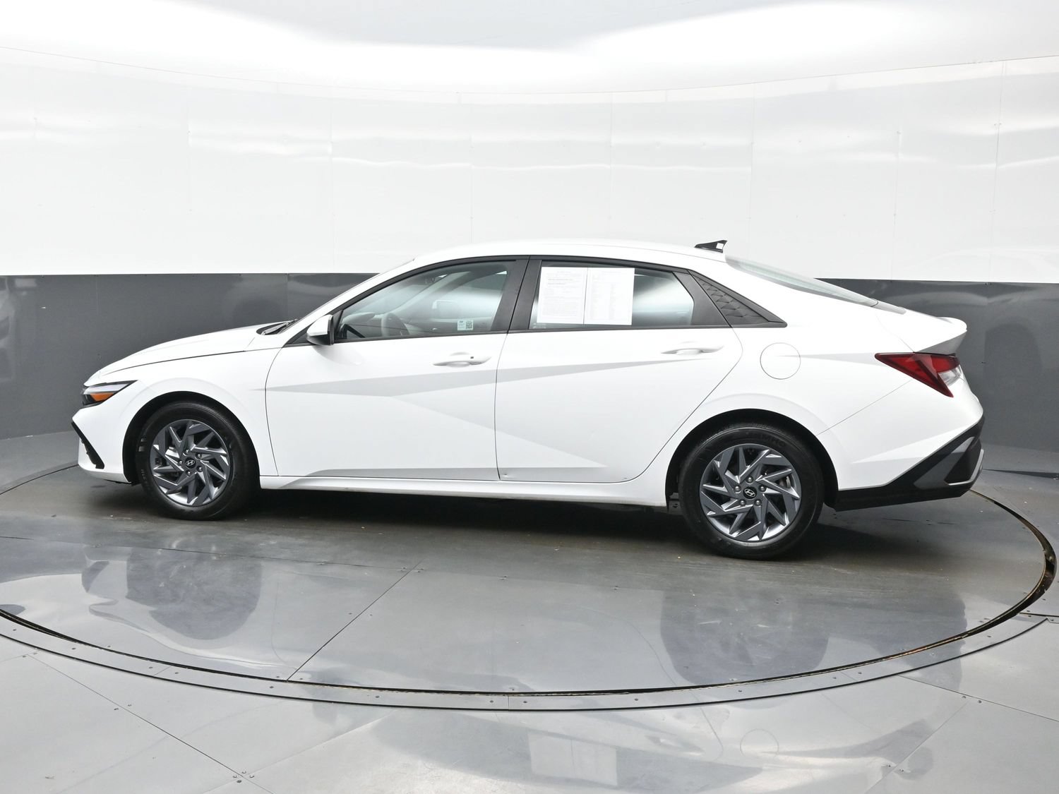 Certified 2024 Hyundai Elantra SEL Sedan