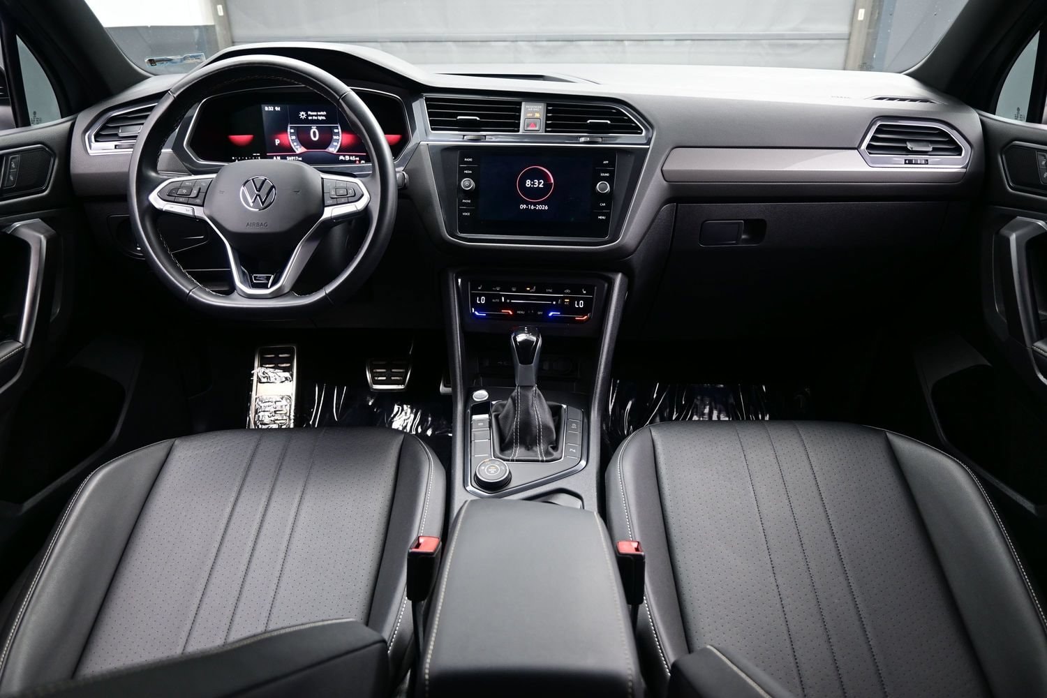 2023 Volkswagen Tiguan SE R-LINE BLACK - Photo 18