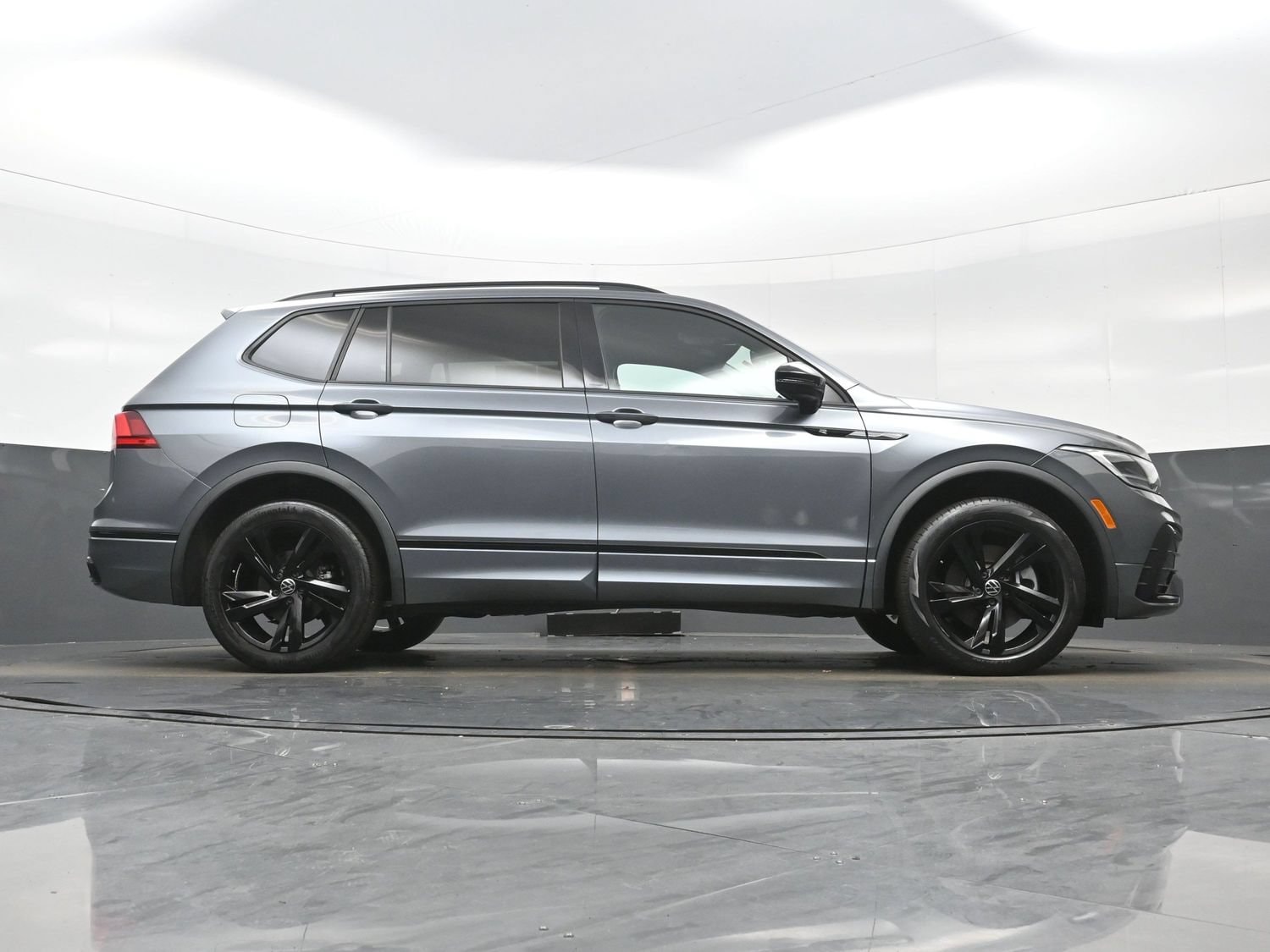 2023 Volkswagen Tiguan SE R-LINE BLACK - Photo 34