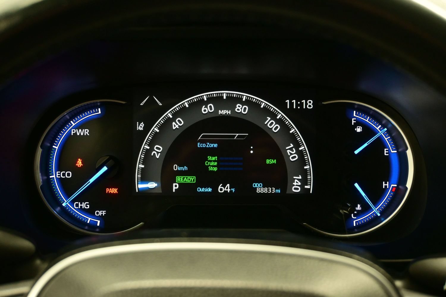 2020 Toyota RAV4 XSE - Photo 24