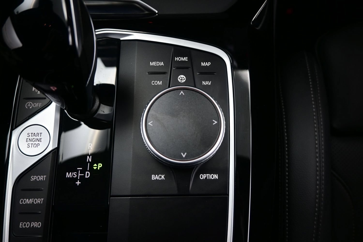 2025 BMW X4 30i - Photo 24