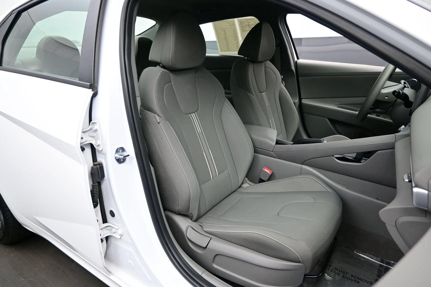 2024 Hyundai Elantra SEL - Photo 13