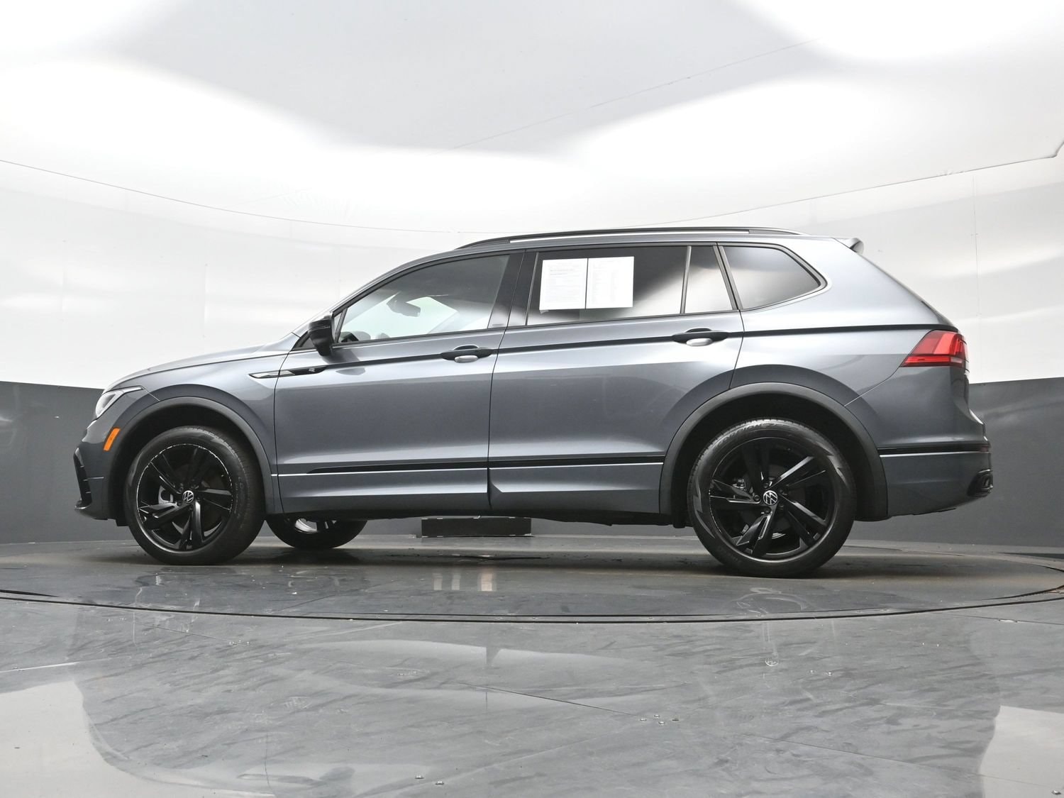 2023 Volkswagen Tiguan SE R-LINE BLACK - Photo 30