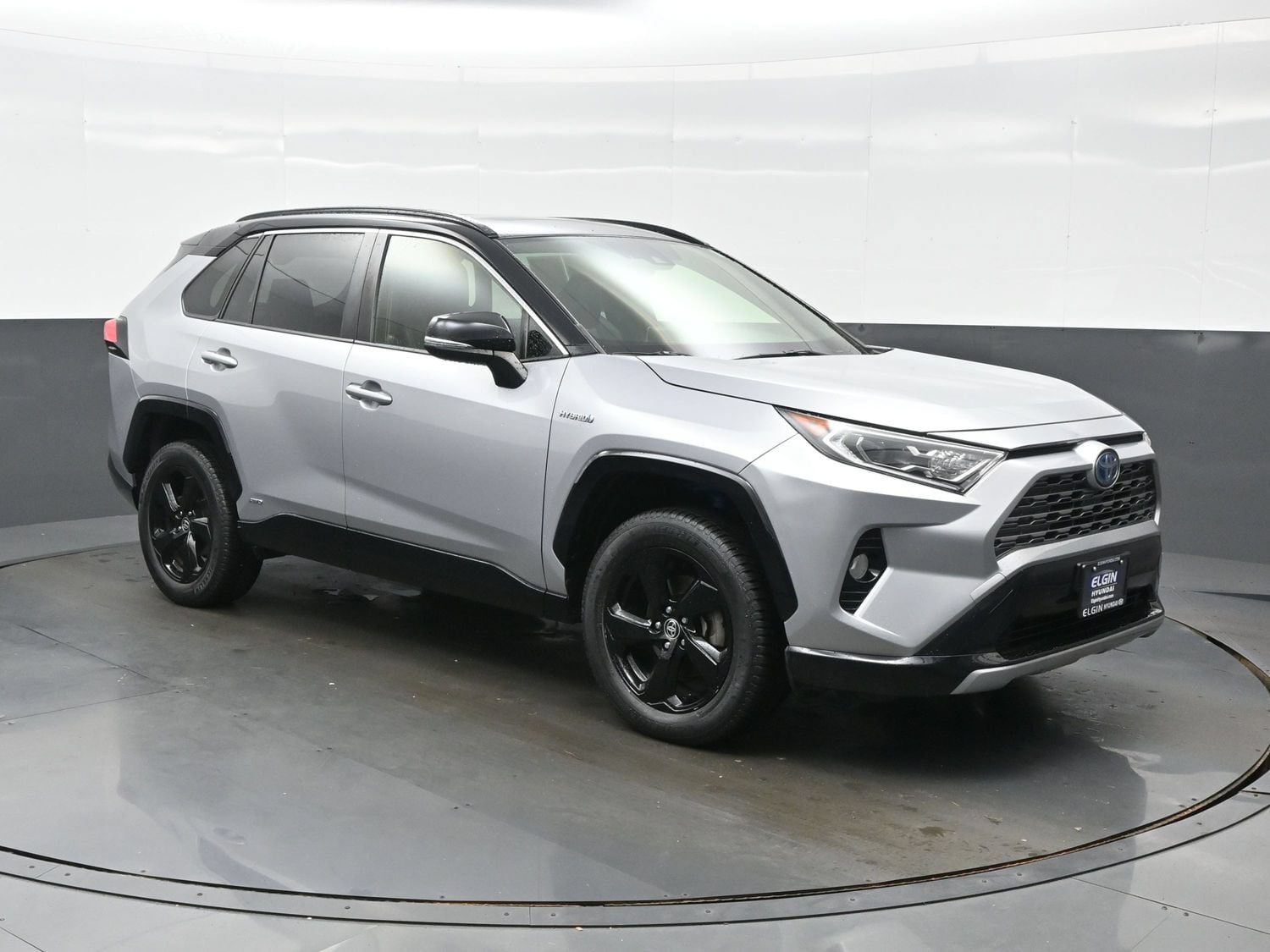 2020 Toyota RAV4 XSE - Photo 8