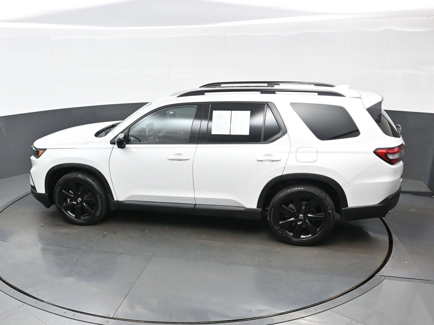 2025 Honda Pilot Black Edition - Photo 38