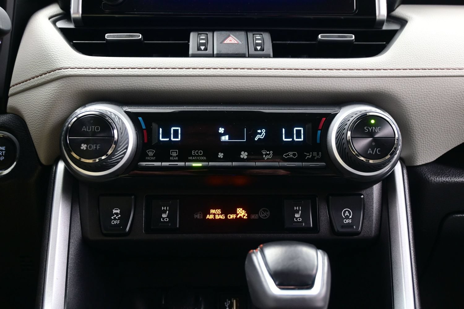 2025 Toyota RAV4 XLE Premium - Photo 21