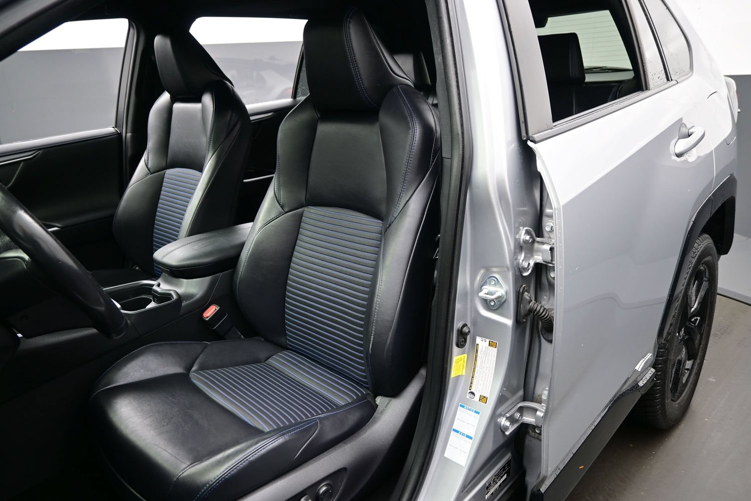 2020 Toyota RAV4 XSE - Photo 12