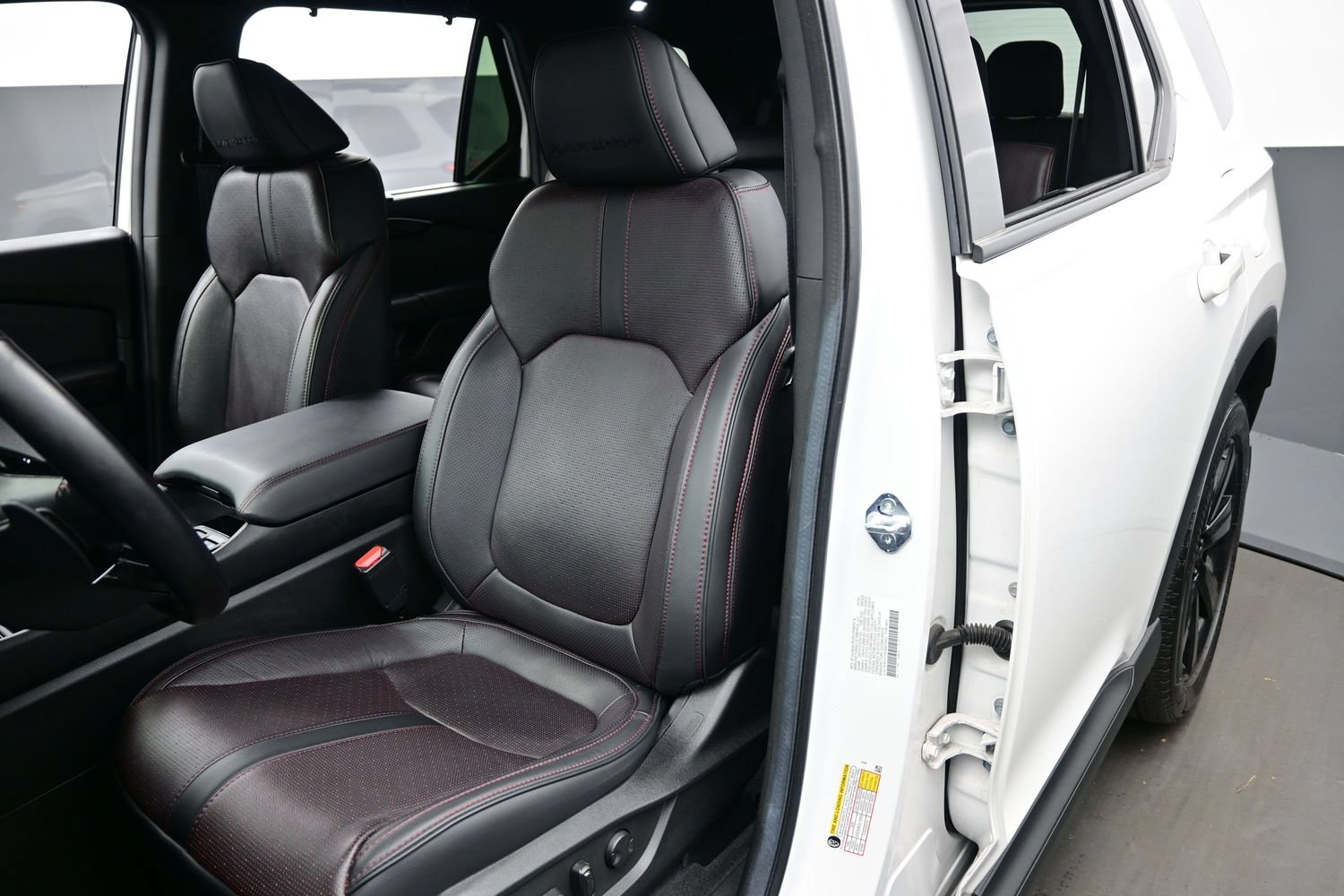 2025 Honda Pilot Black Edition - Photo 12