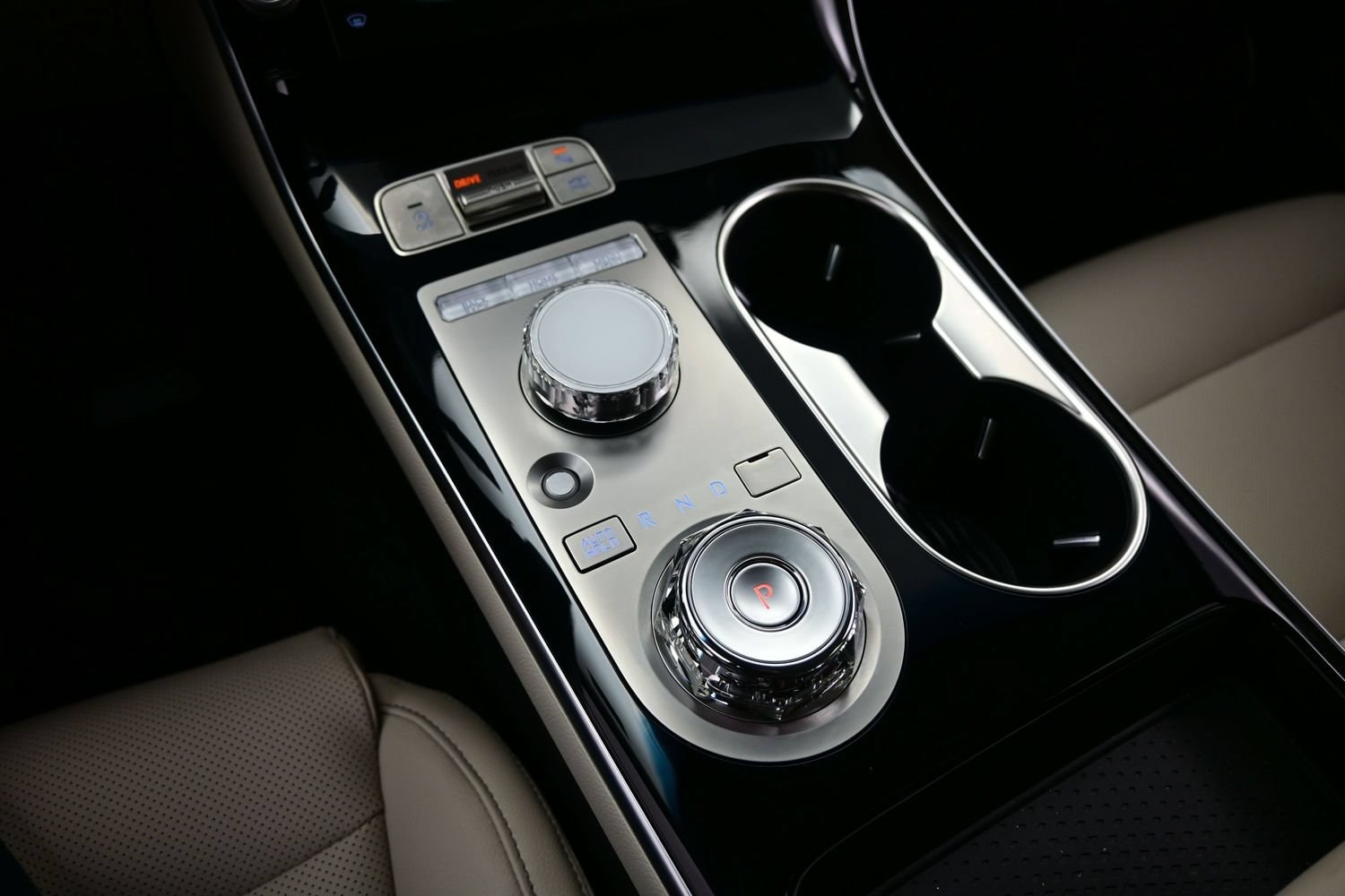 2026 GENESIS GV70 Standard - Photo 21