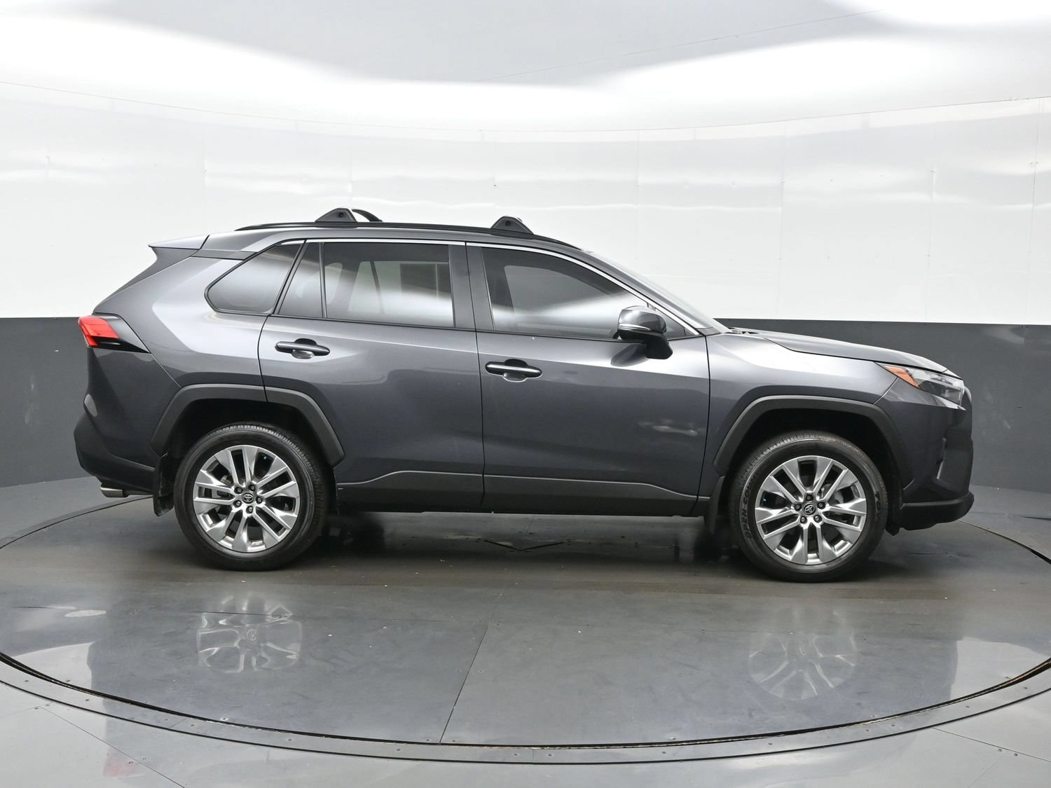 2025 Toyota RAV4 XLE Premium - Photo 7
