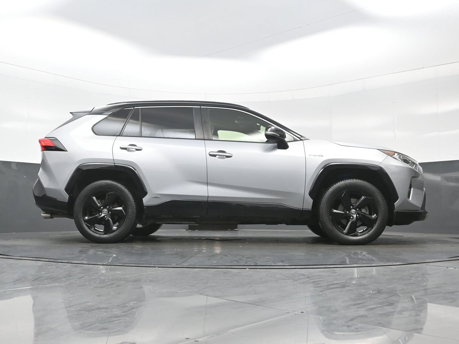 2020 Toyota RAV4 XSE - Photo 31