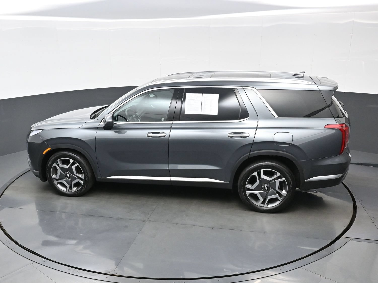 2024 Hyundai Palisade Limited - Photo 37