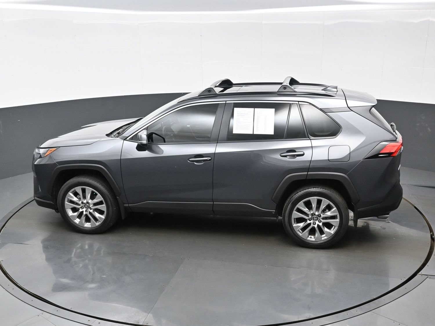 2025 Toyota RAV4 XLE Premium - Photo 36