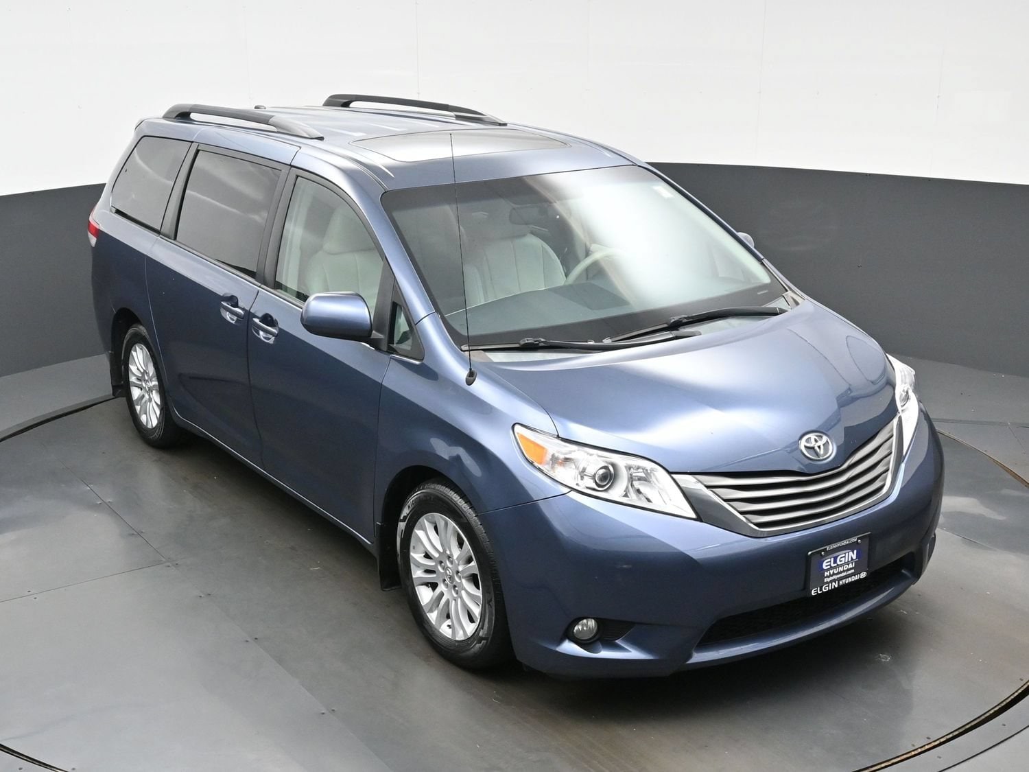 2014 Toyota Sienna XLE - Photo 36