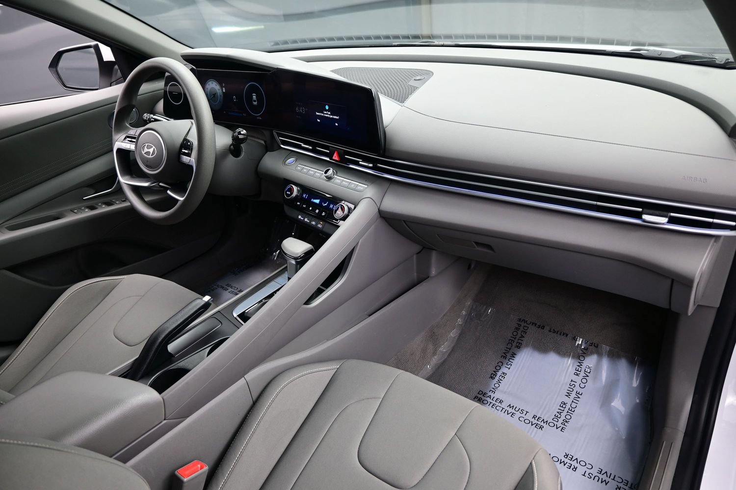 2024 Hyundai Elantra SEL - Photo 14