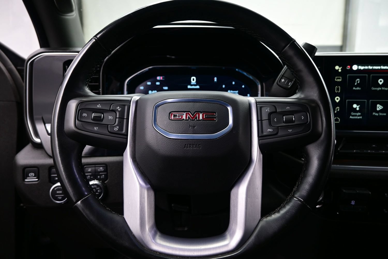 2025 GMC Sierra 1500 SLT - Photo 21